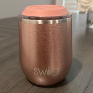 Pink and silver Swig life wine cup